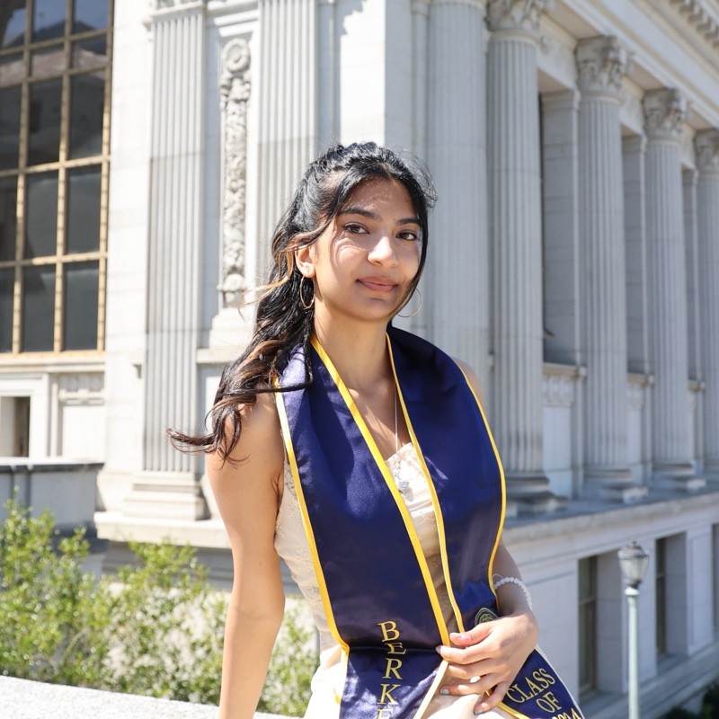 Headshot of Ariya Mohanty