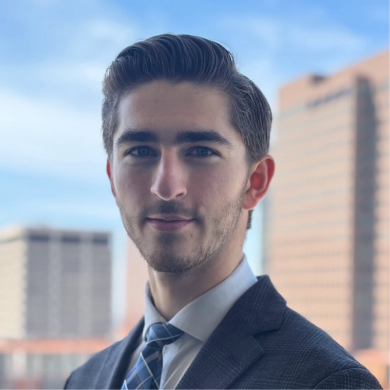 Headshot of Steven Veld